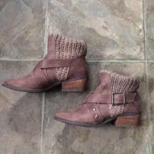 Not Rated Brown Sweater Bootie Size 7.5